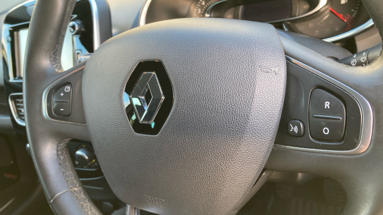 Renault Clio 0.9 TCE 75 Iconic 5dr Petrol Hatchback